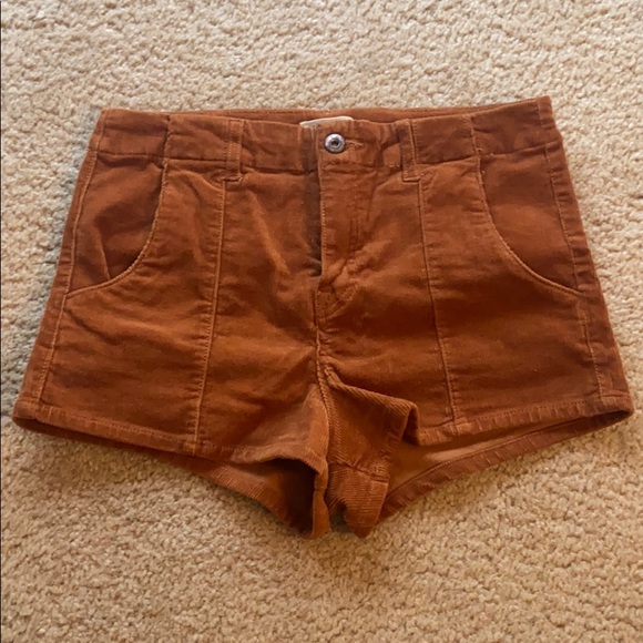 Forever 21 Pants - Final price drop before donating 💙 High waisted corduroy shorts